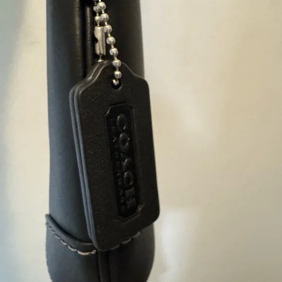 COACH Hamptons Hobo Bag - Picture 4 of 5